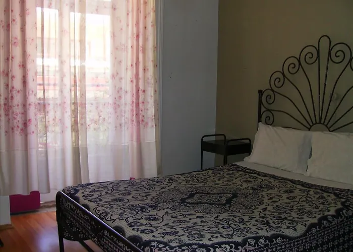 Dias E Dominguez Hostel